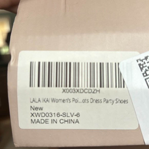 NIB Silver Knee High Boots 6 - Picture 13 of 16